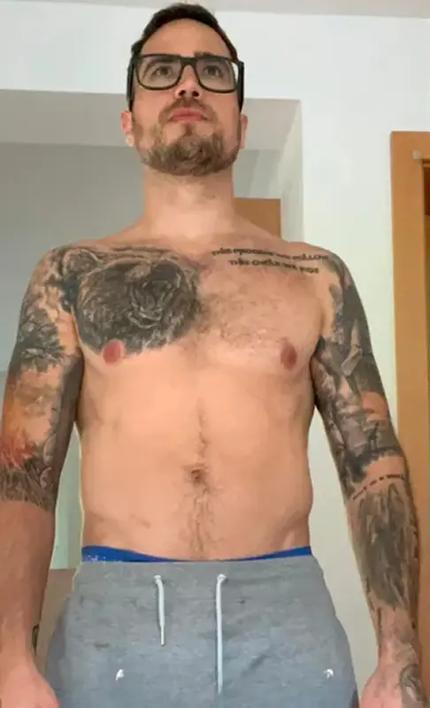 Max Tornow vor der Transformation - Körperfoto